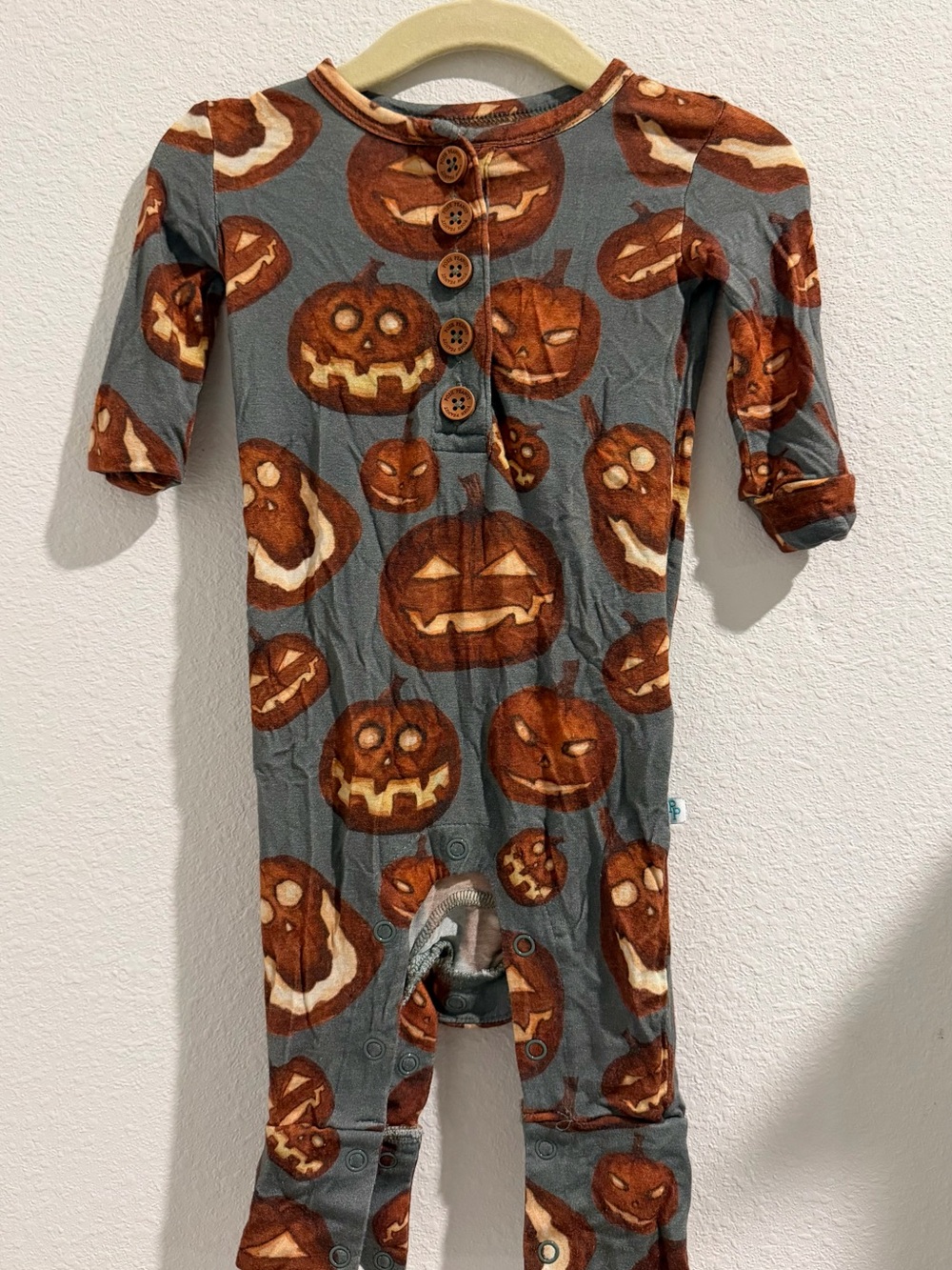 Posh Peanut Gray & Orange Pumpkin Print One-Piece Footie - Size 3-6 months